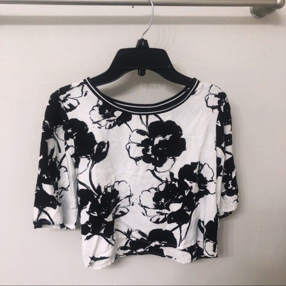 Abercrombie & Fitch Floral Crop Top
